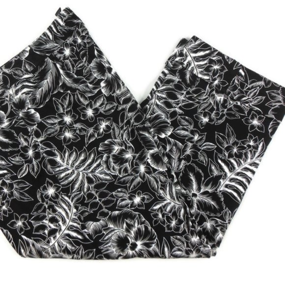 NWOT Rafaella Black & White Tropical Print Capri - Picture 2 of 8